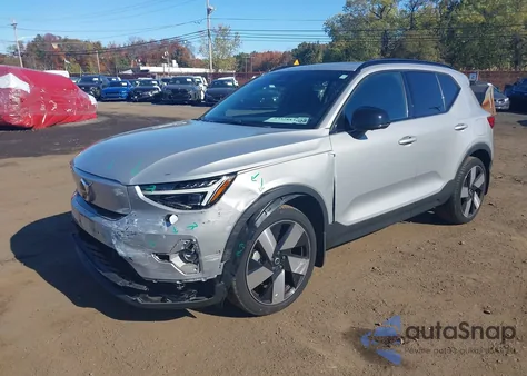 2023 Volvo Xc40 Recharge Pure Electric Twin Ultimate z USA, uszkodzony, nr VIN YV4ED3UM4P2941813
